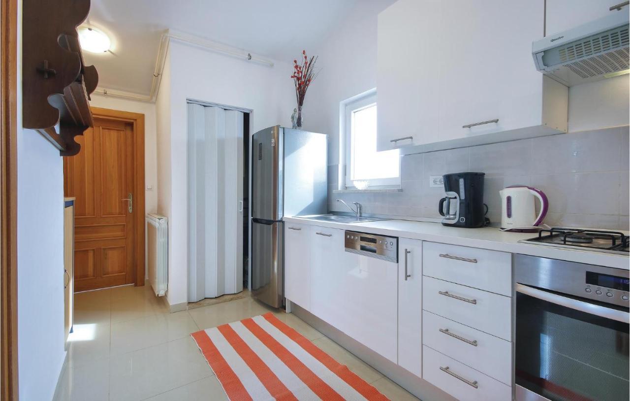 Cozy Apartment In Medulin With Kitchen 外观 照片